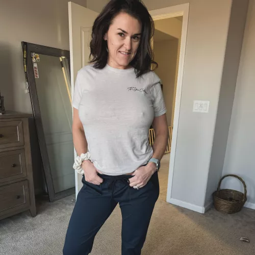 [F] Make it a great Tuesday by hotmomnexxxtdoor