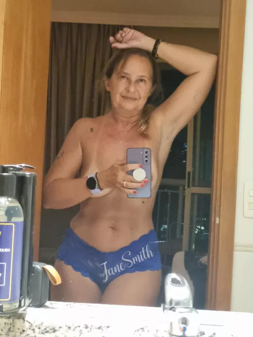 Good morniiiiiinnnnggggg angels (52y) by MelVipWorld