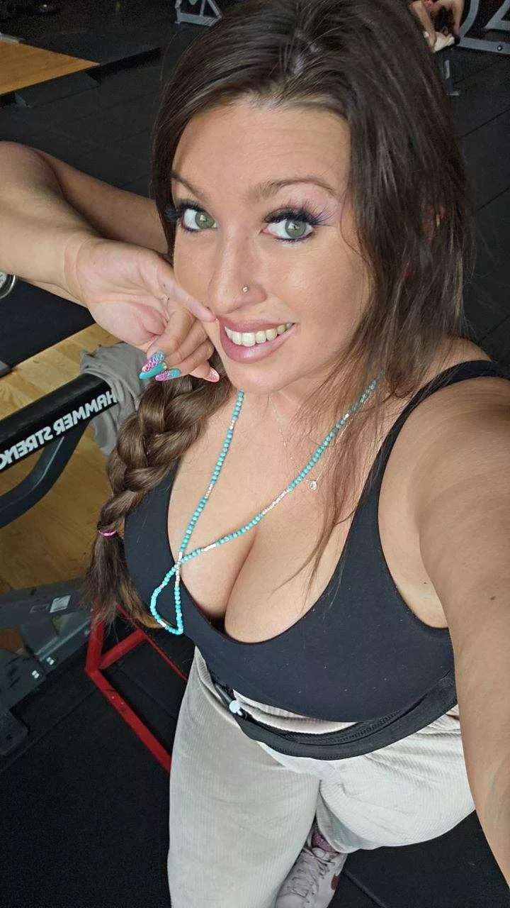 Happy Monday  posted by Babylittlelo