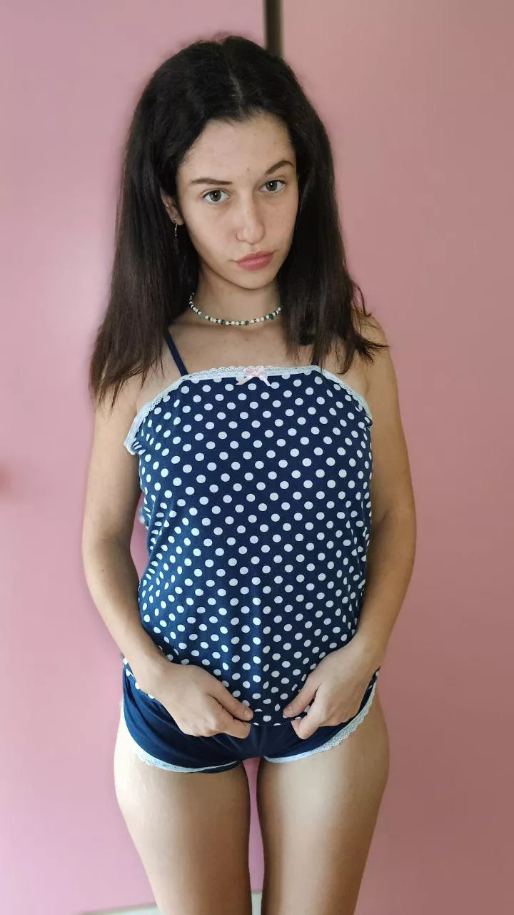 hope you like eighteen year olds like me 😉 posted by aflutz13