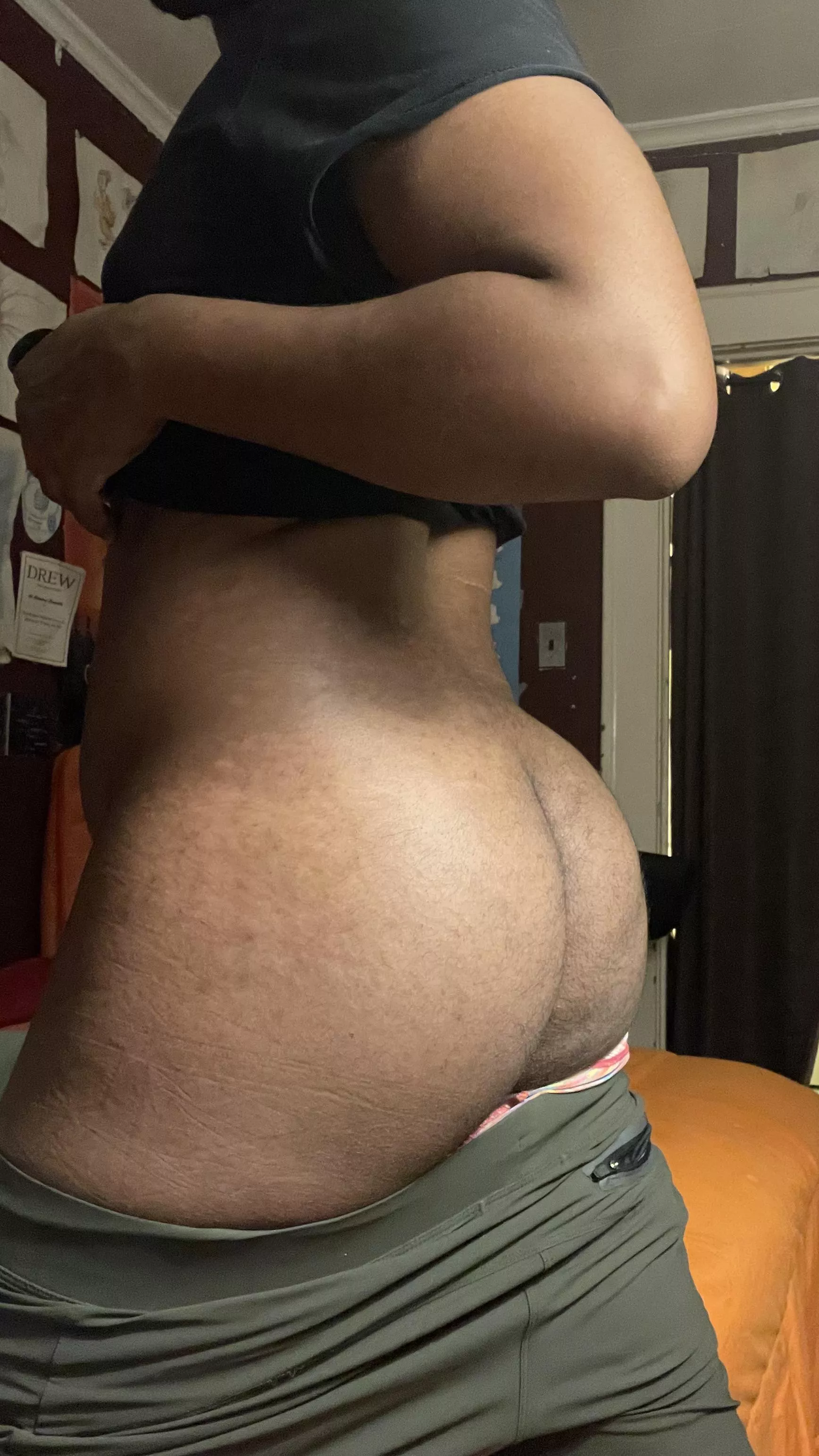 I always fantasize about getting my ass eaten 😮‍💨. Help make it a reality? posted by TenoreGrigio