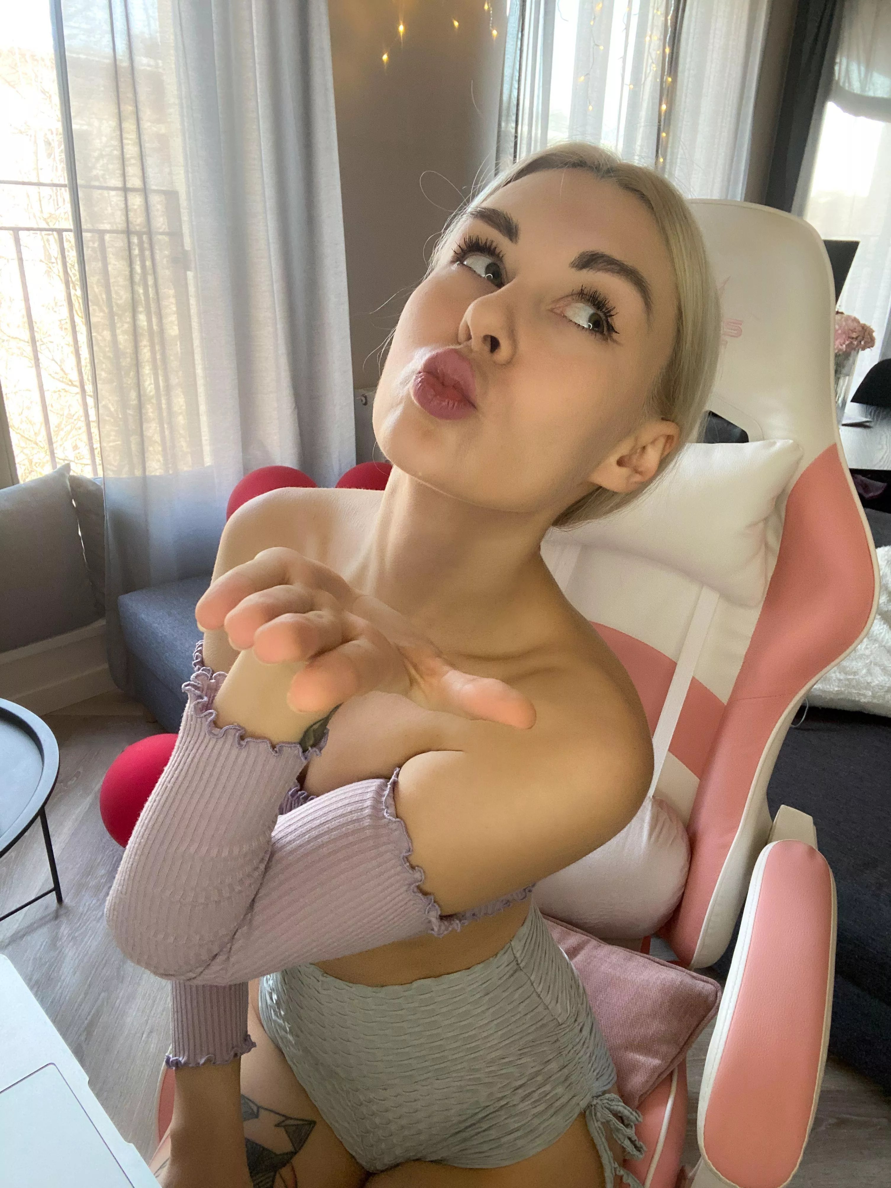 I love taking pictures like this posted by TheLiterateKnocking