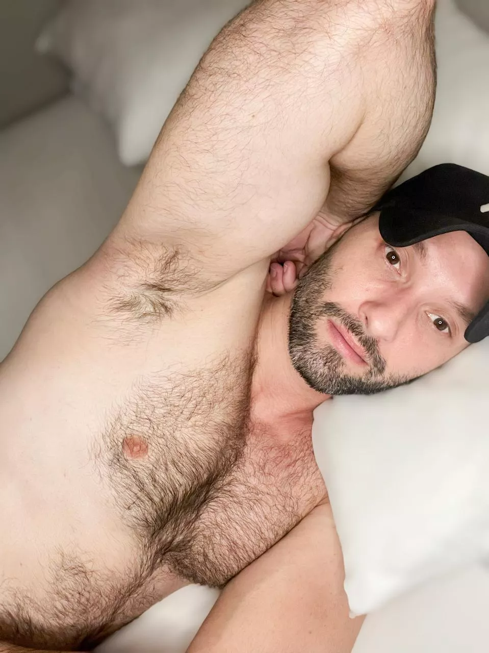 I never wear deodorant I hope u don’t mind bro posted by SensualKit