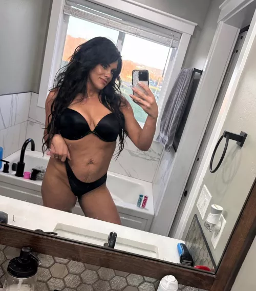 I'm kinda into the younger guys right now by hough_courtney_