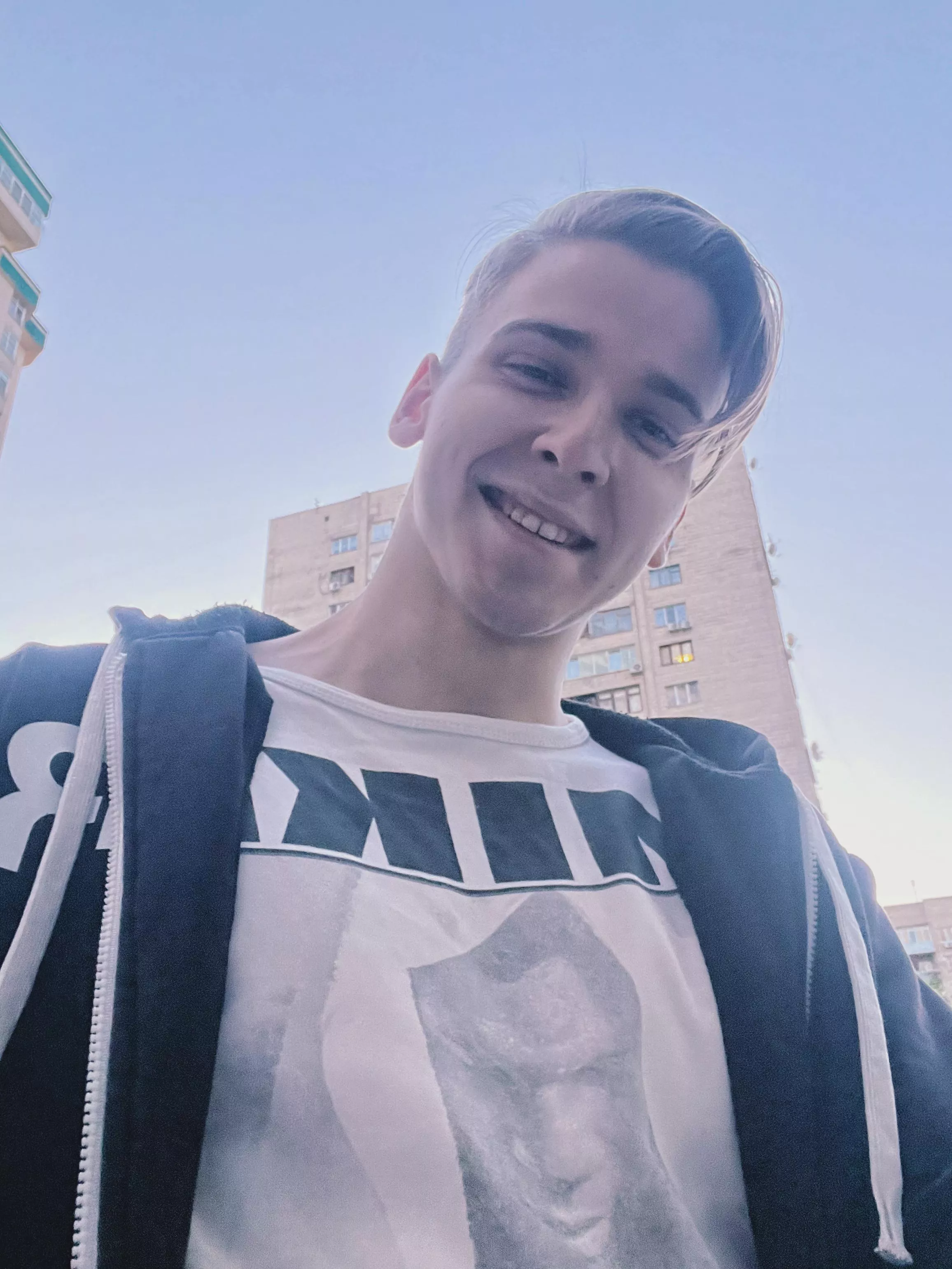 its time for awkward selfie 💙 posted by TeasingLion