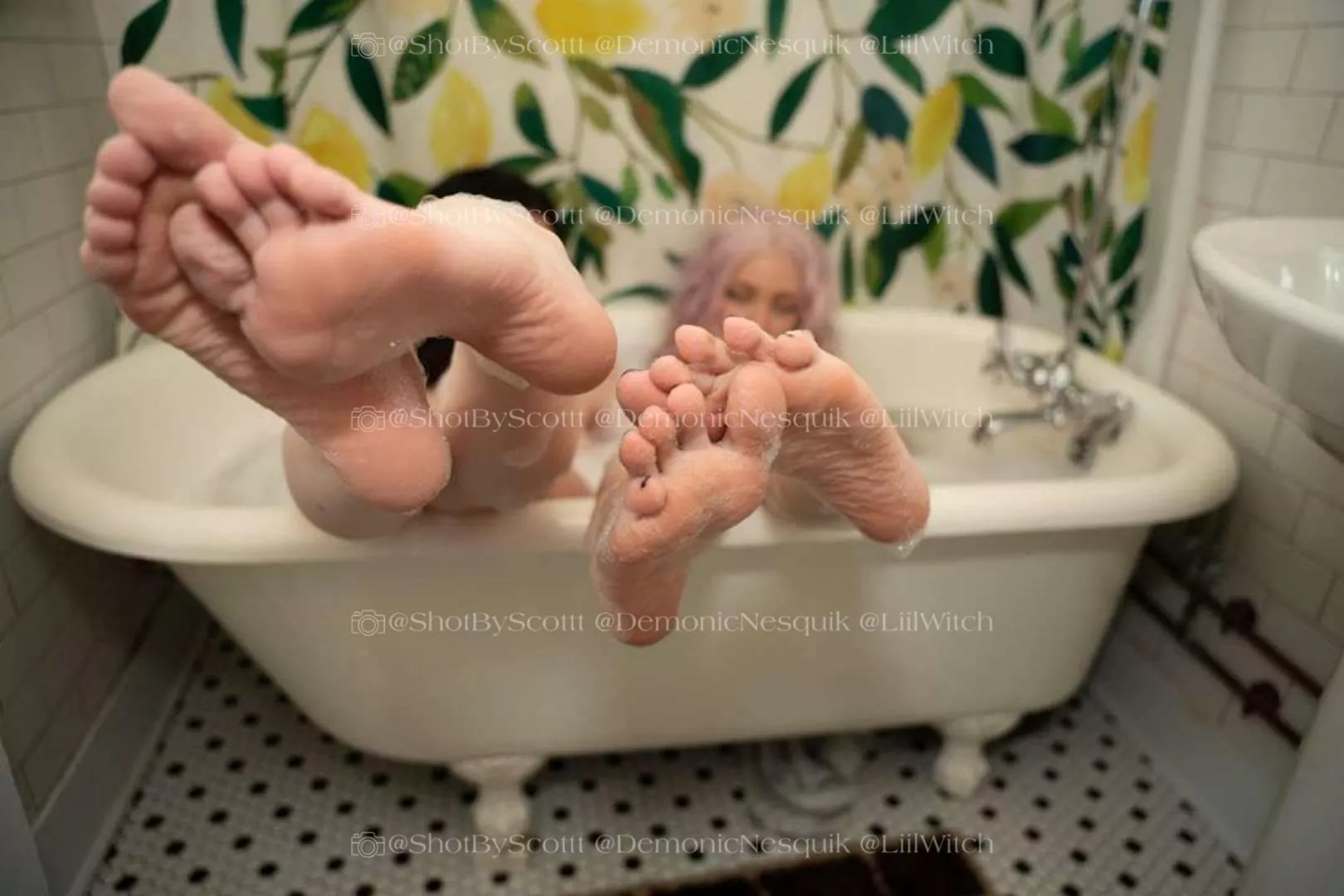 I've been told men really like our feet (co-☆ u/LiilWitch 📷 u/ShotByScottt) posted by DemonicNesquik