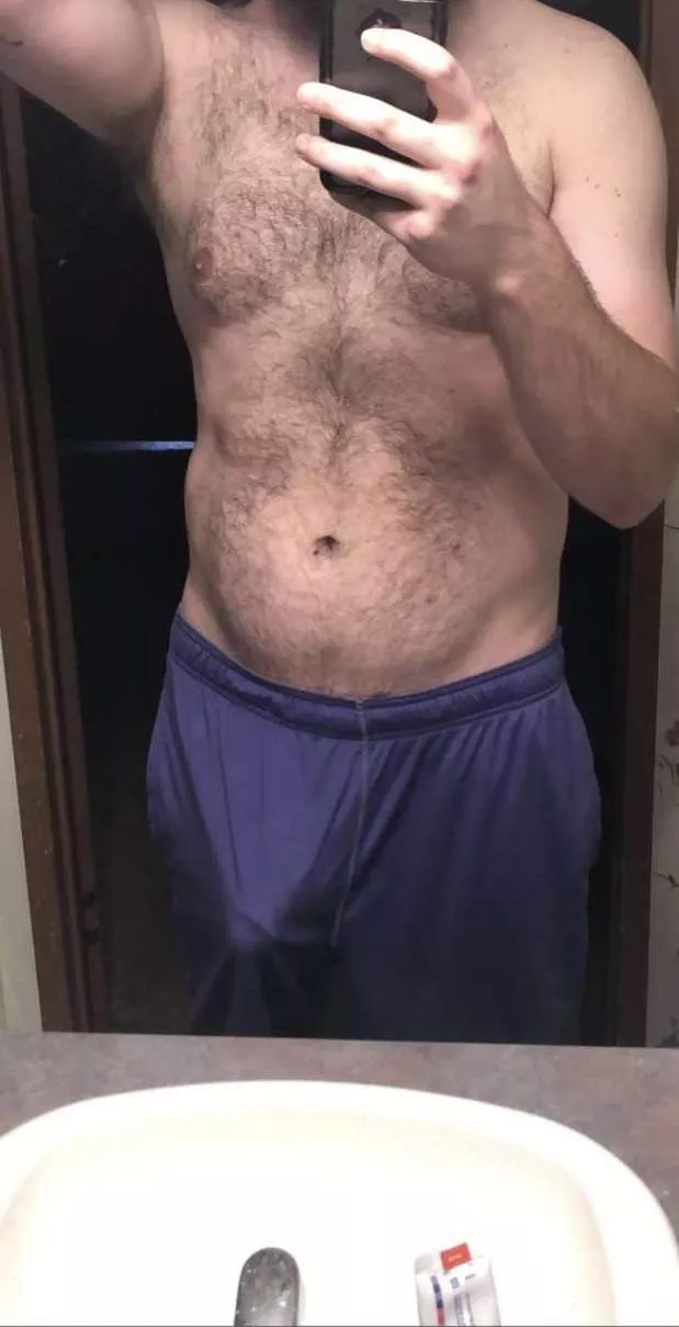 Just hangin out, cum over here. posted by 06Tibby88