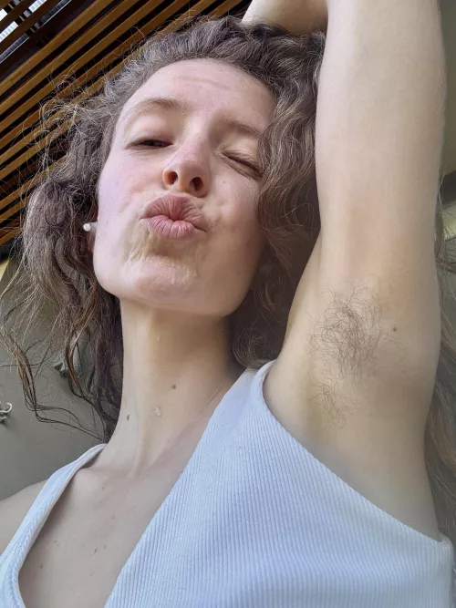 Just some sweaty and salty armpits by lulusdreamz