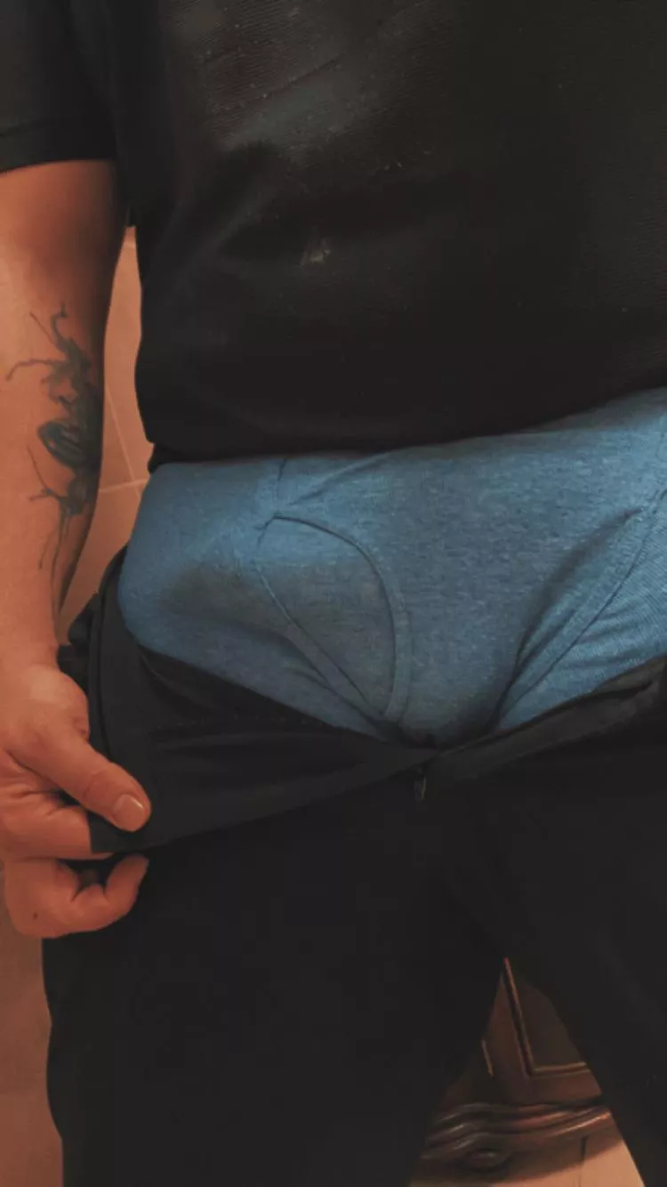 Little peak at work  posted by Weak_Preparation_899