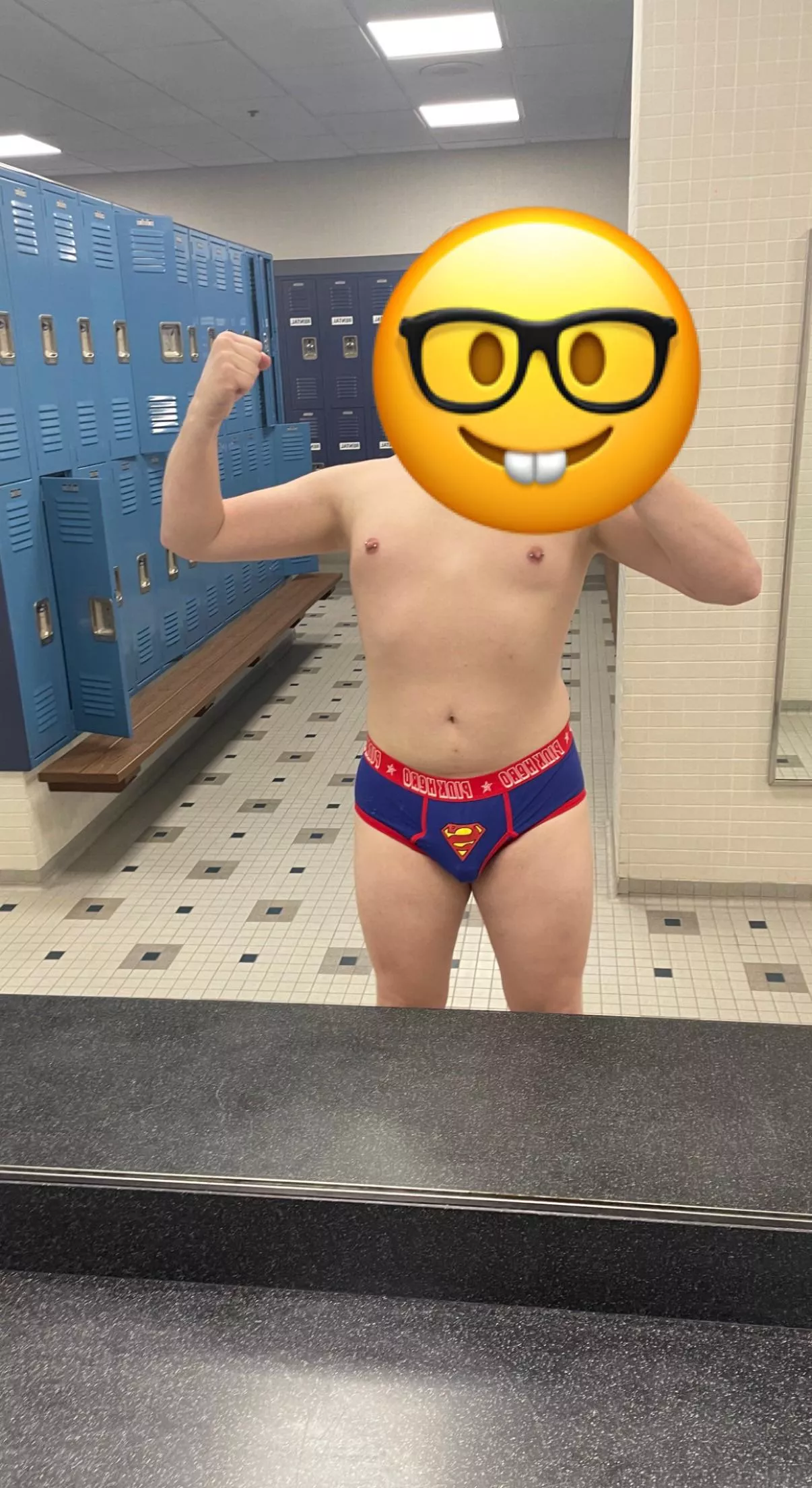 Love posing in the mirrors posted by gayginger8888