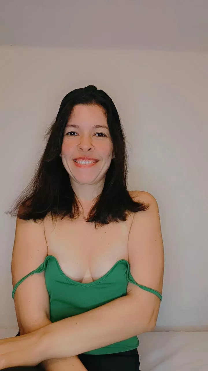 my blouse falls off  posted by Lolita123_princess