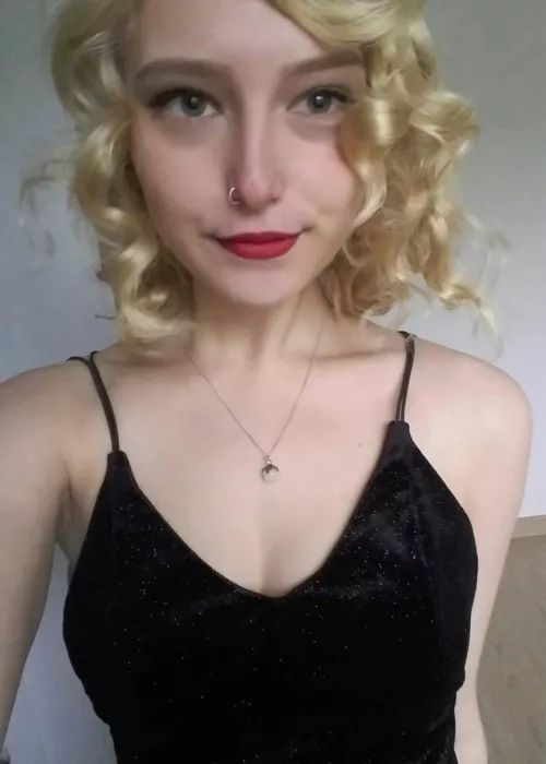 New dress, I hope you like it by theinsolentbunny