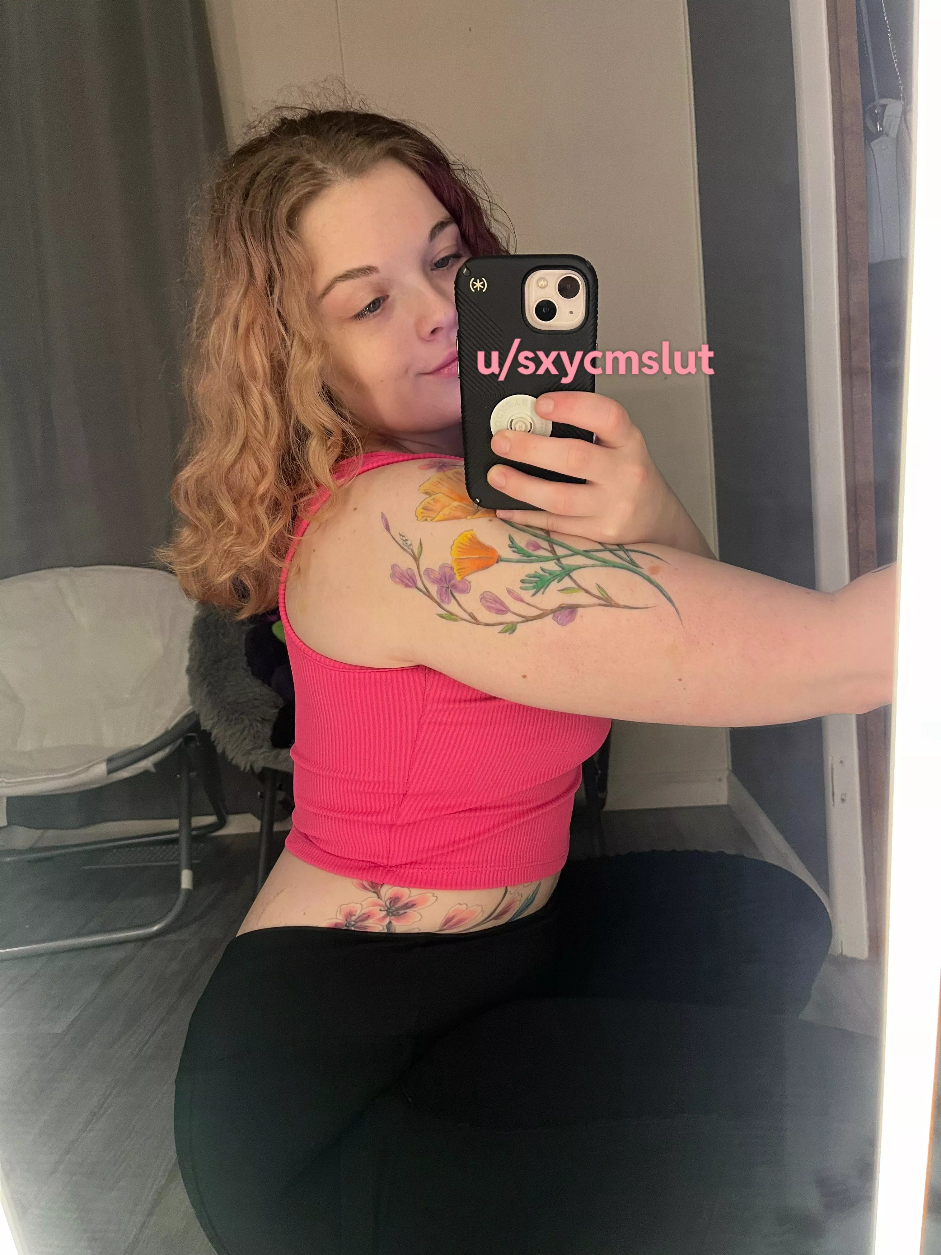 perfect cock sucking smile posted by sxycmslut