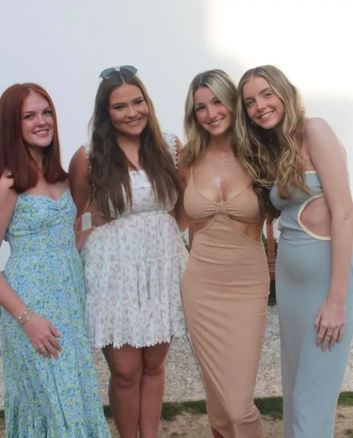 Pretty dress day 😊 by Dizzy-Tangerine-4065