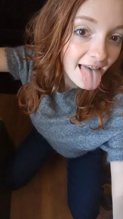 Relax with me after work? by kisskittyred