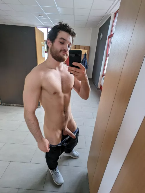 Risky in lockerrom today by ActiveUnhappy6879