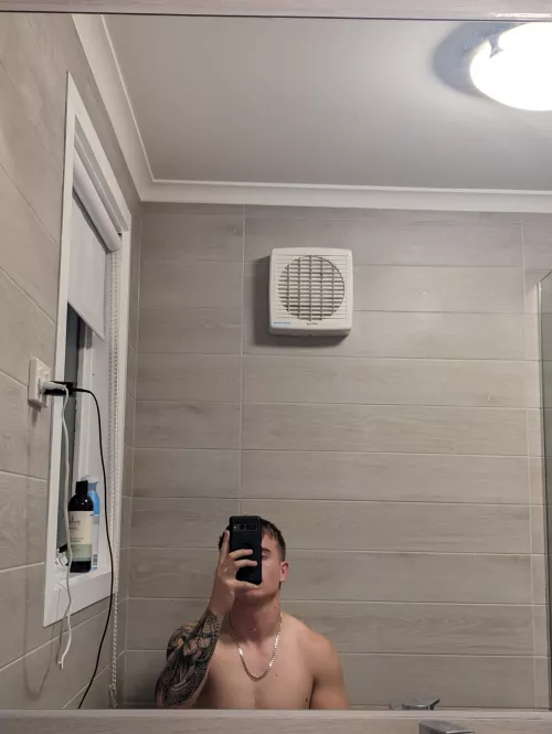 Straight 22 DM me subs 😳 by Lanky-Ad-98