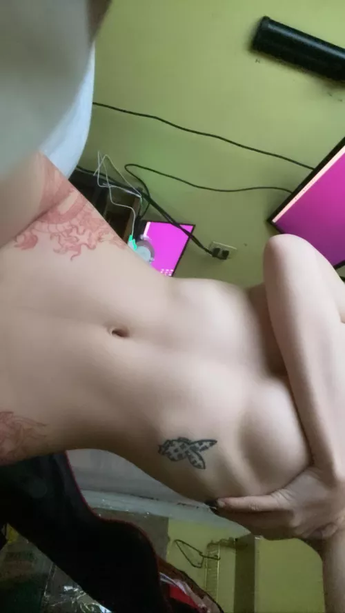 Submit to this Hottie by lycheecheebb