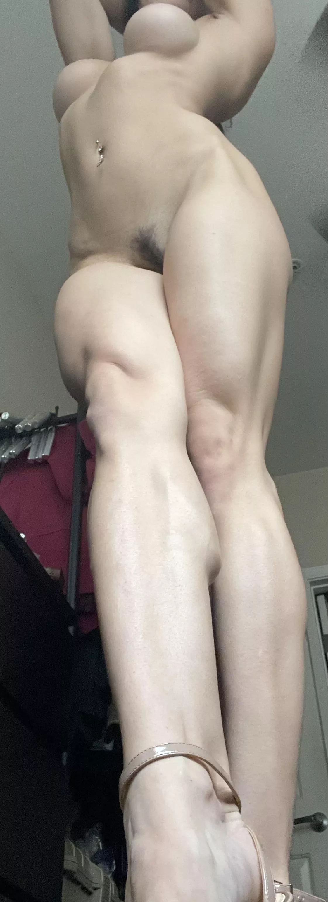 Tall muscle curves posted by pigtailsandwolfears