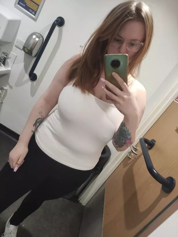 Thank god it's dark in the cinema, I may distract you from the movie otherwise  posted by ArisaYvora