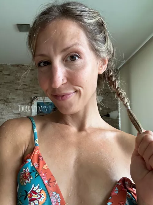 The pool makes me wet, but you can make me wetter by toocrazydays