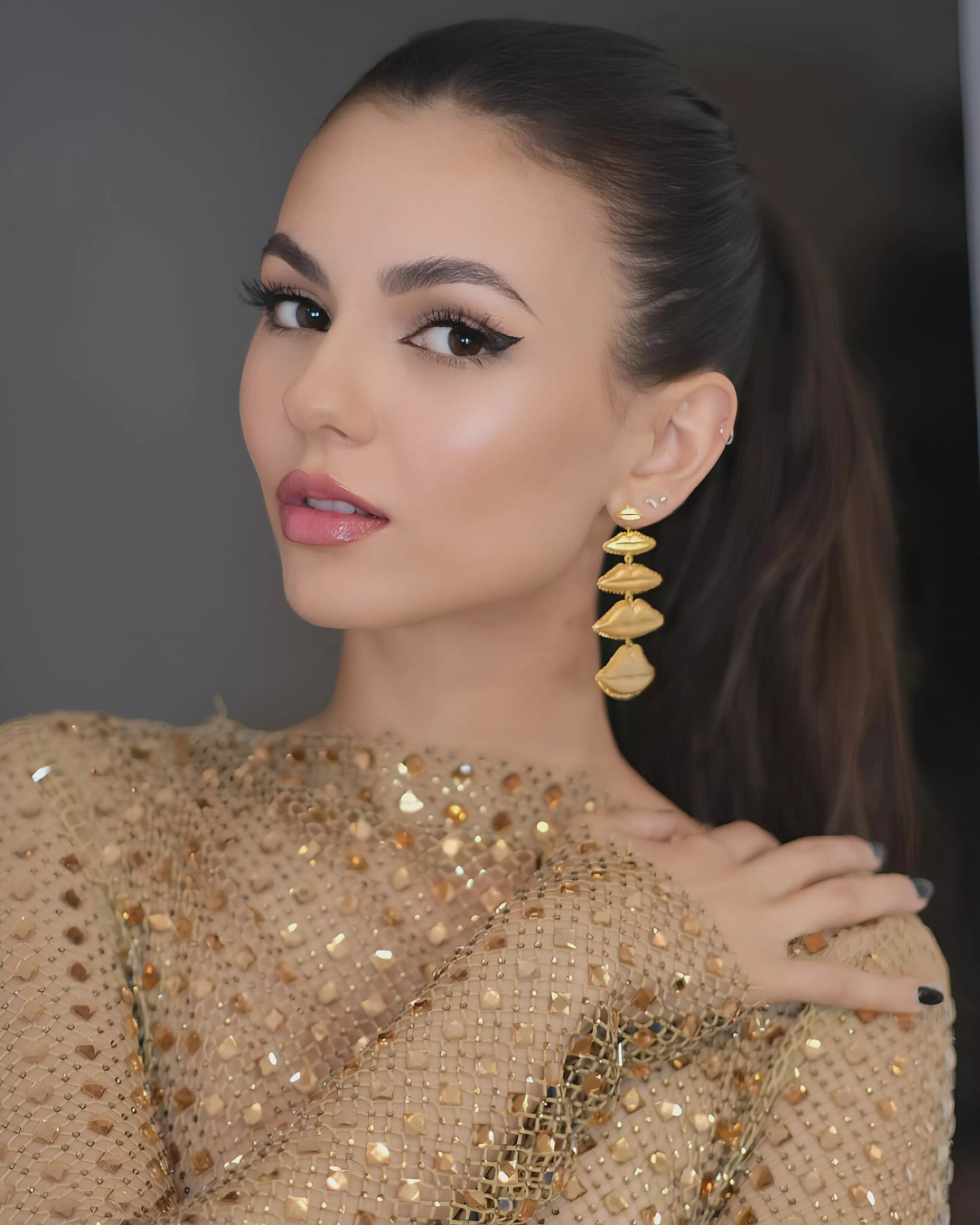 Victoria Justice posted by sagar9175