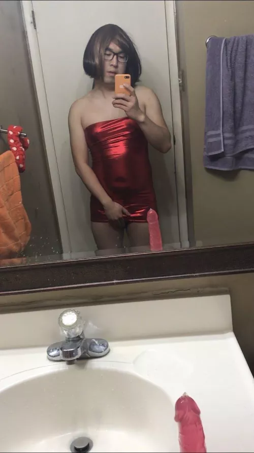 Want to dress more slutty clothes by minje_b0322