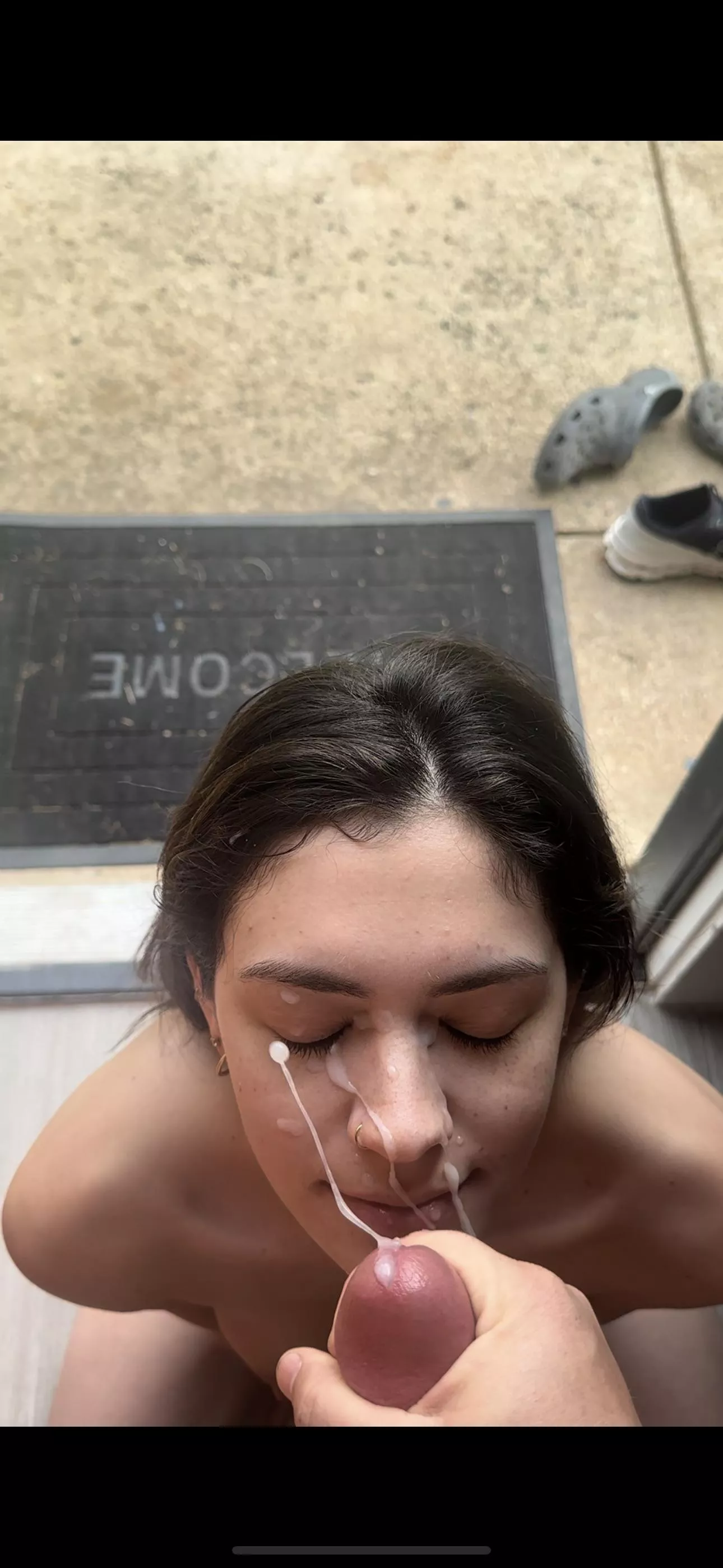 Welcum doors always open 🤤 posted by Superb-Policy-4005