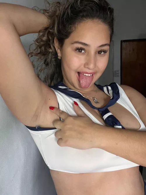 What a smell!!👃 by candybunnyy