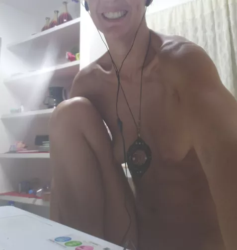 Working life, why I love working from home :) posted by Livingconnected88