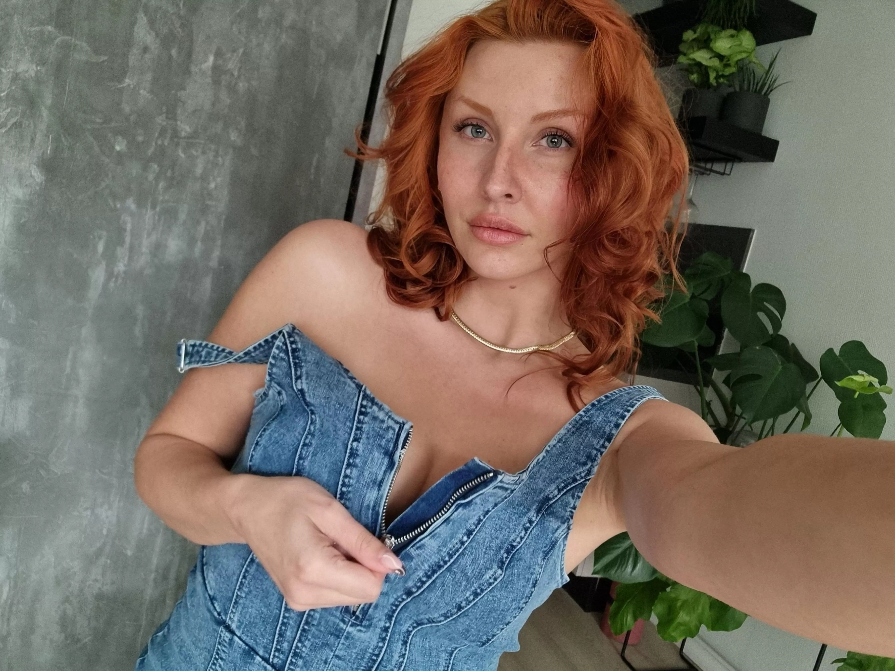 Would you help me close my dress or take it off completely? (F55) posted by Pretty_Eyese