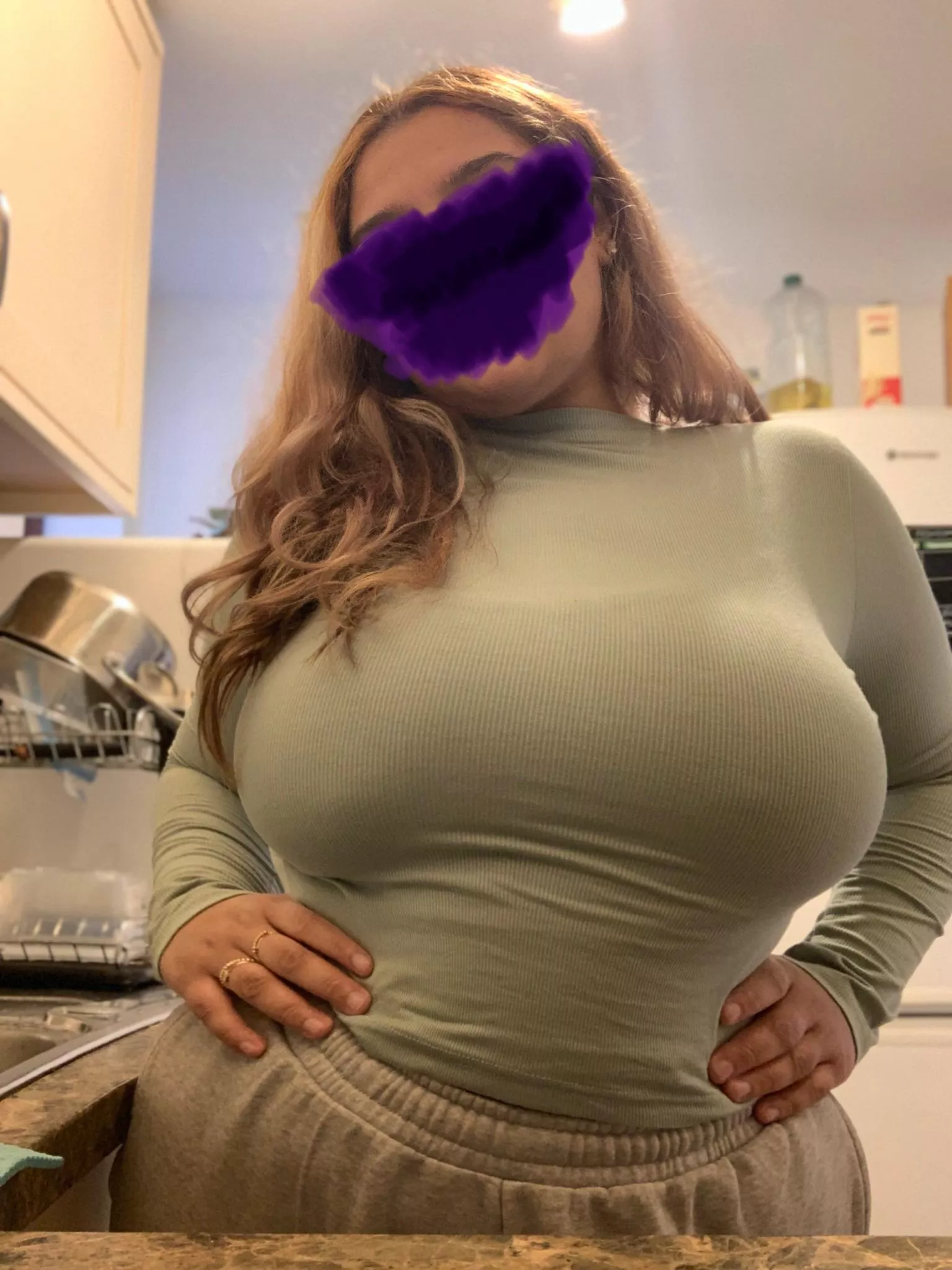 34F Just getting dinner ready for hubby before he comes back from work to pound me posted by devsandthecity69