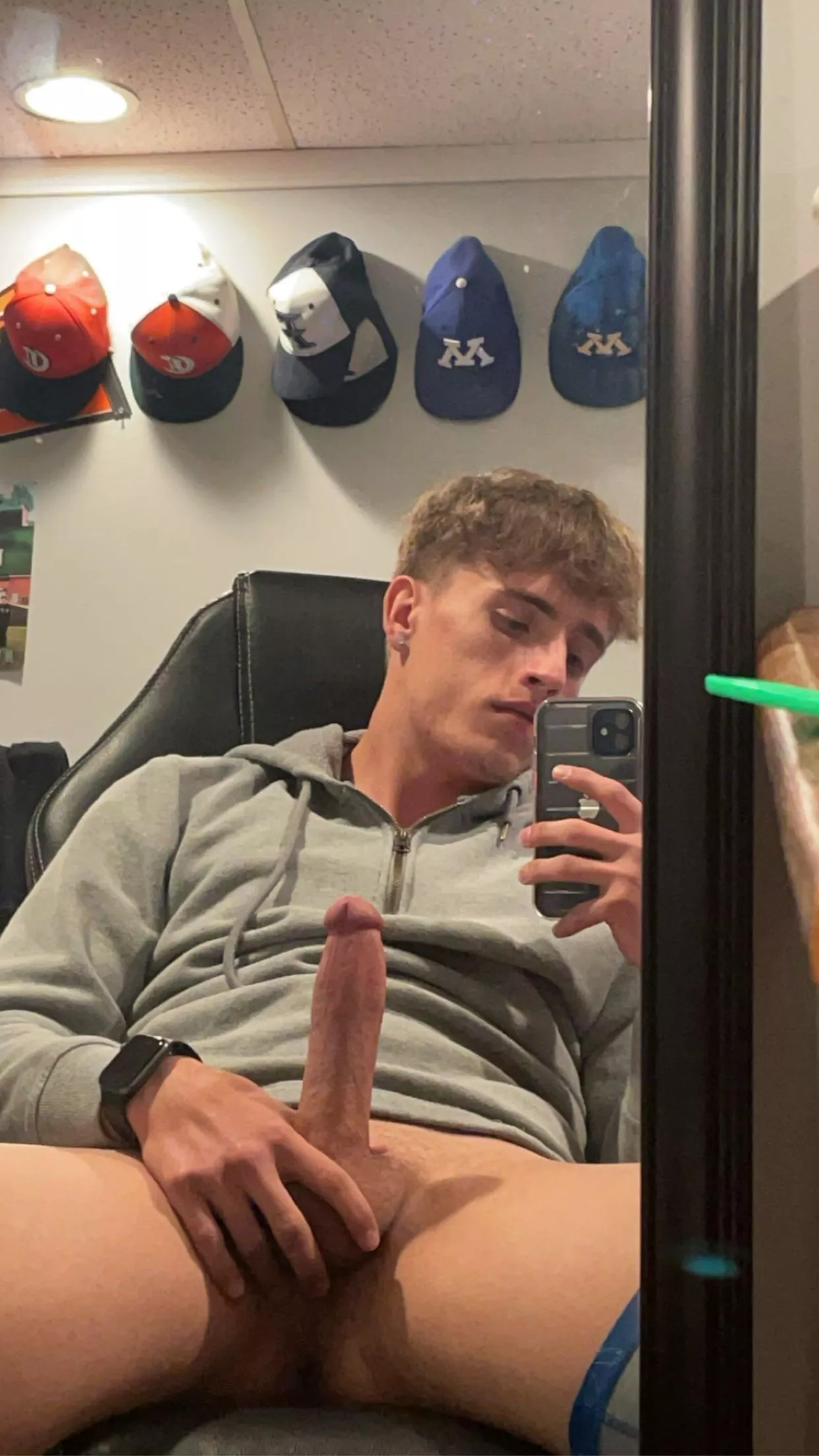 500 likes and ill do whatever top comment says😈 posted by lovethisbwc