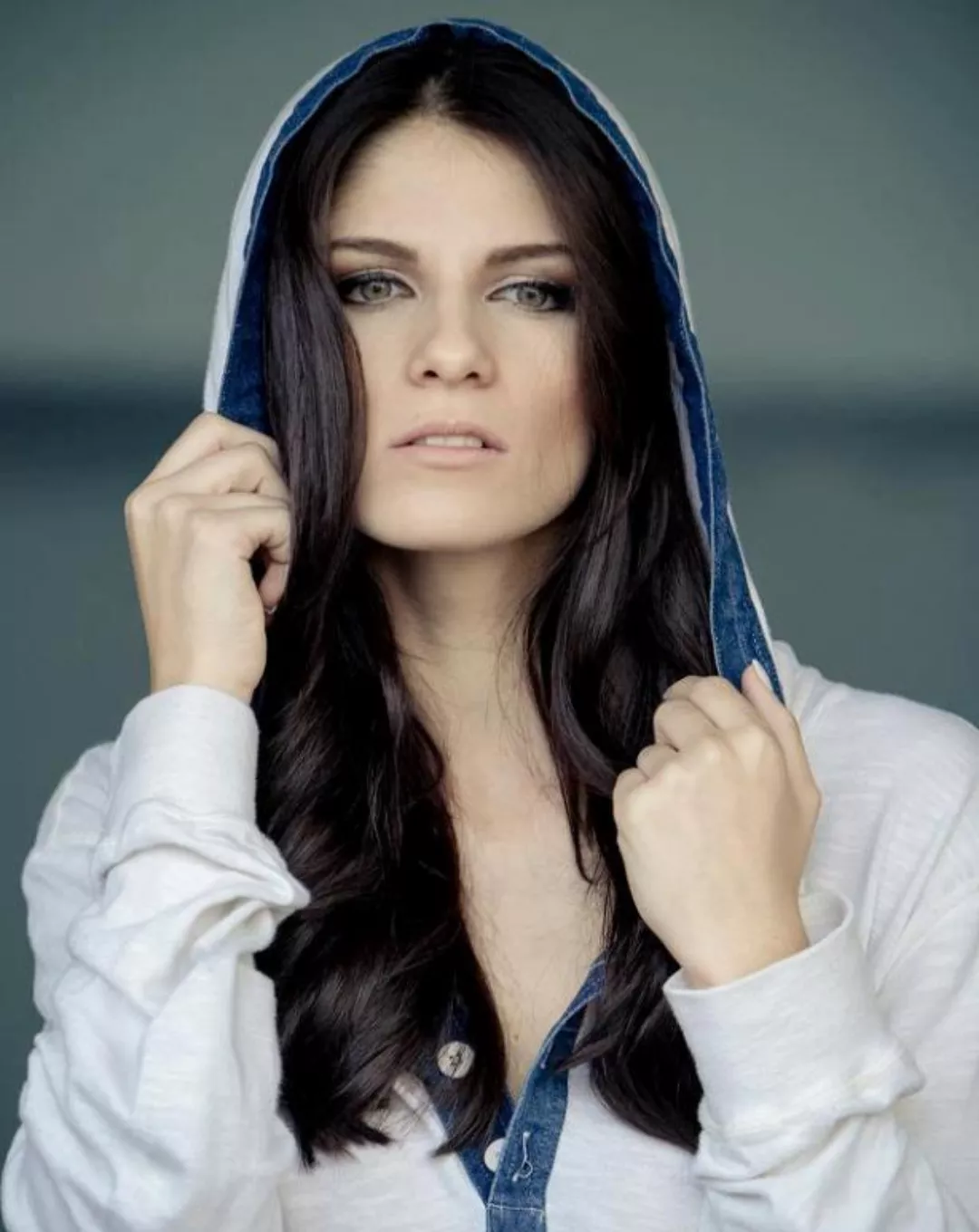 Aline Franzoi posted by Lcs-546