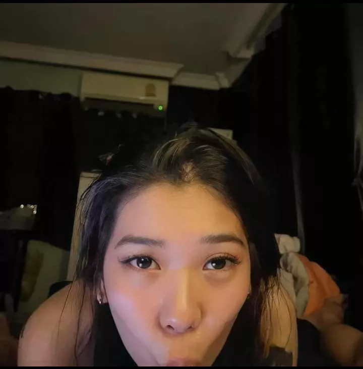 Anyone know her? posted by yourabitch7890