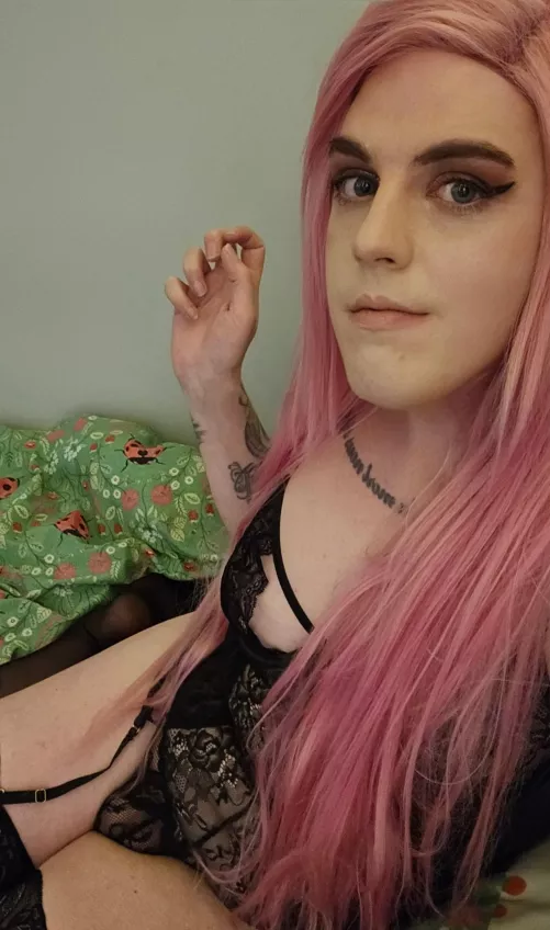 Awaiting your arrival... 😏 by JodieKissesBoys