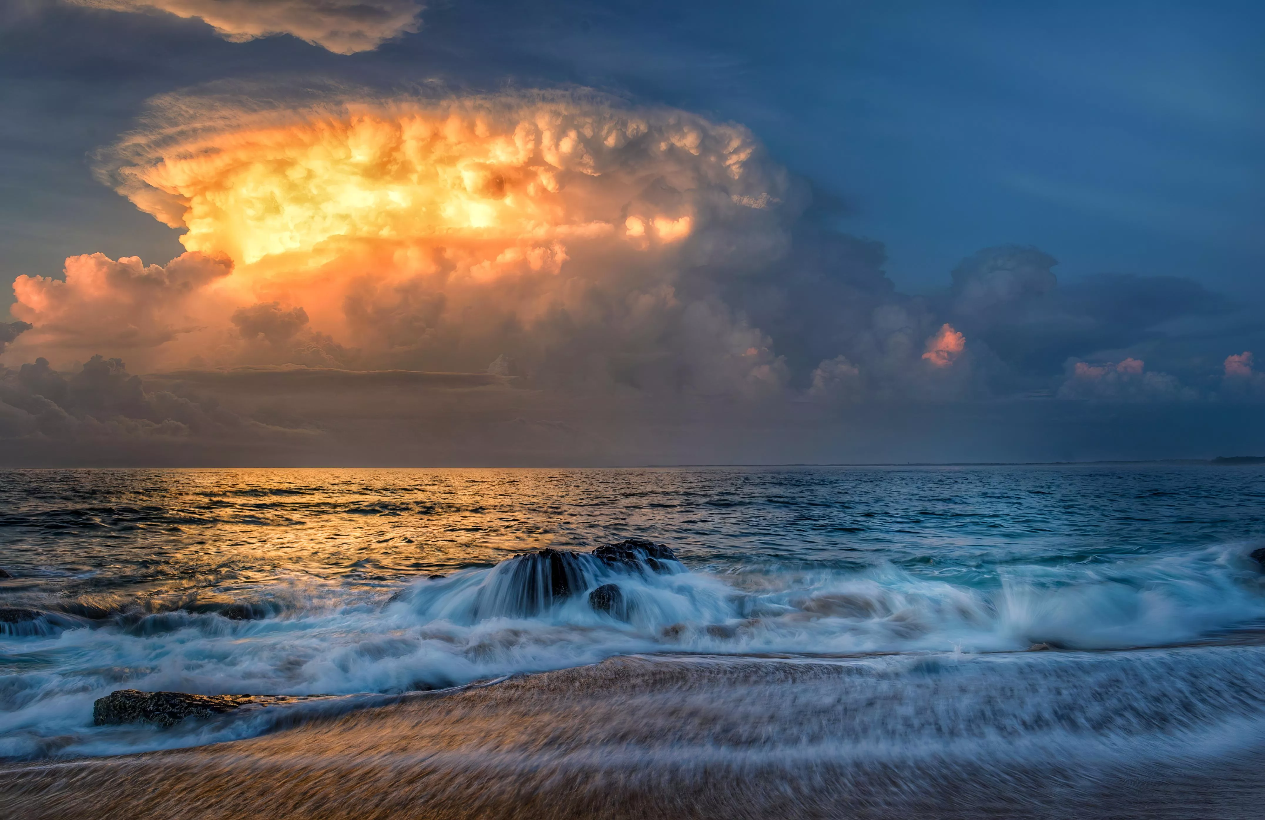 Beach with a view, Hainan Island posted by kmc516128