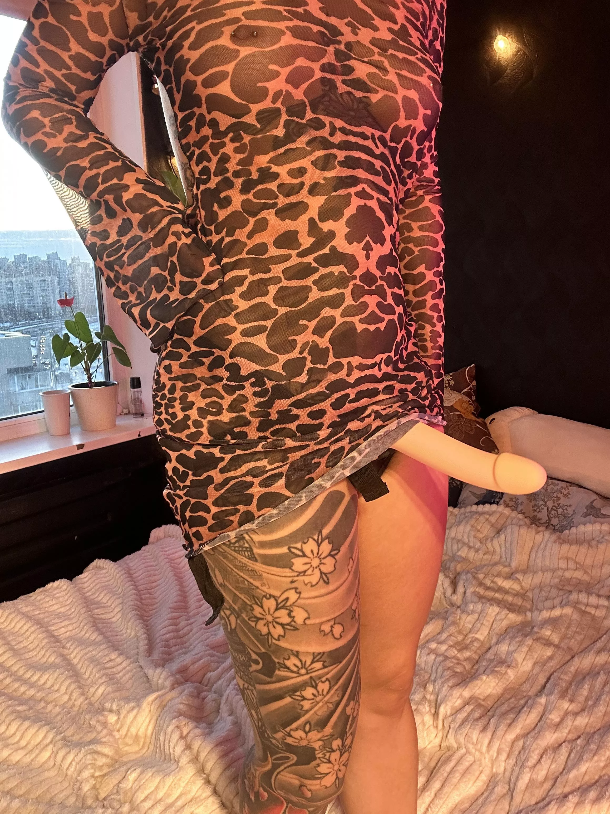 Bend over for me. Do you want it slow and sensual or fast and hard 🥵 posted by Uncosenya