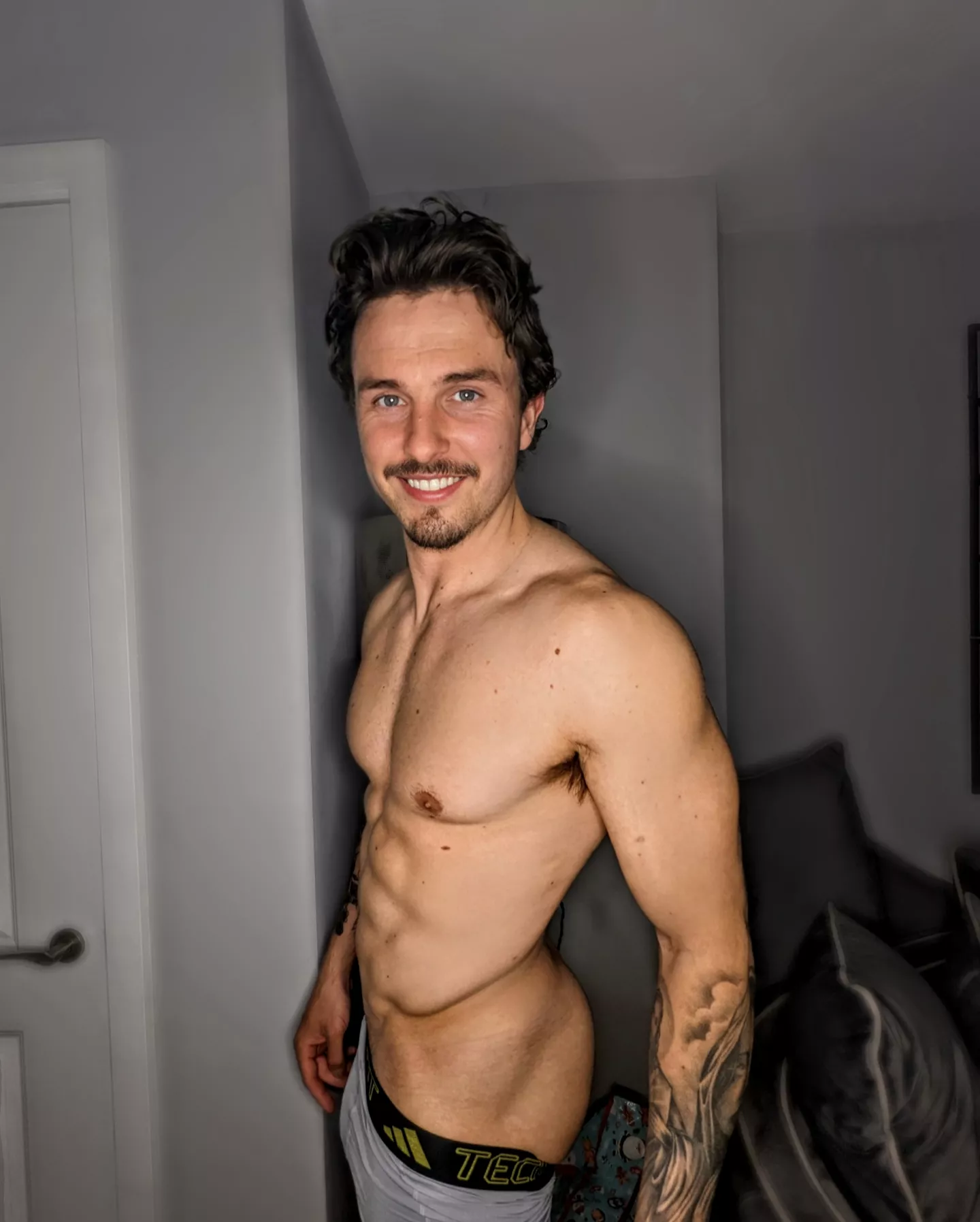 Bubble butt squatting  posted by Old-Contribution2960