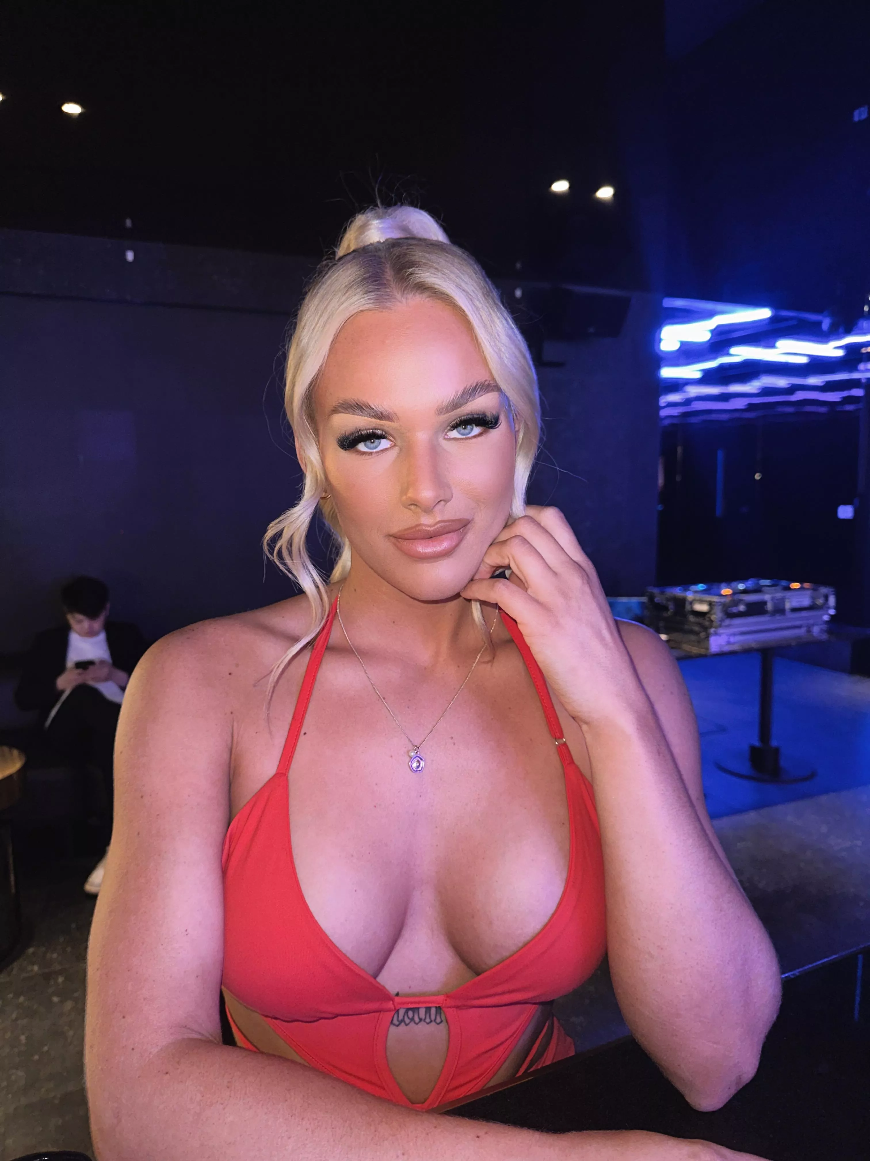 Can I be your fav hottie gf? posted by fan1905