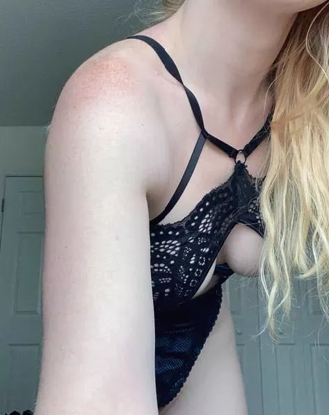 Do you mind if I walk around the house like this all day? posted by Trenettimc