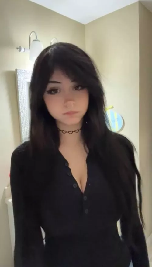 Do you think my petite body type is a turn off? by Zealousideal-View522