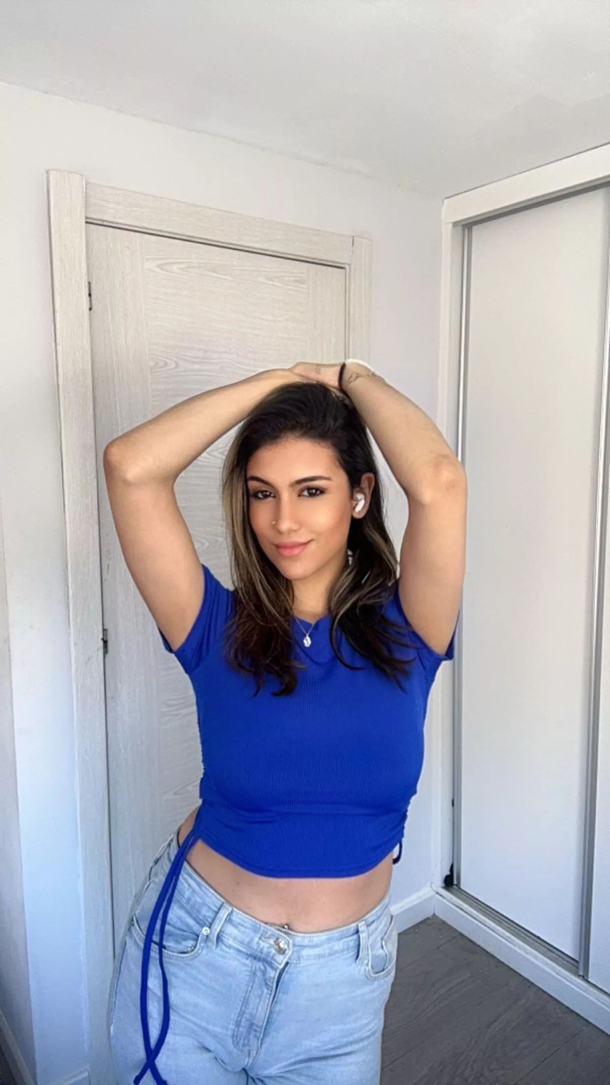 Does it matter how angels are dressed? I think you know when you see it... posted by Spooky-Yellowjacket