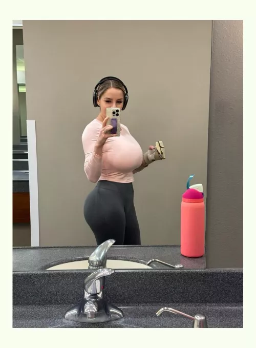 (F) Finished a dorkout, even though my arm is injured :) by Anxious-Hyena-6708