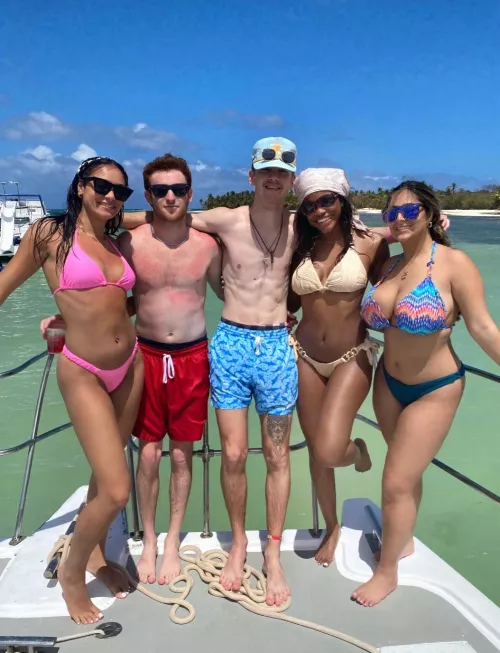 Her friends know why they keep their bfs away from her by firstmanstanding_