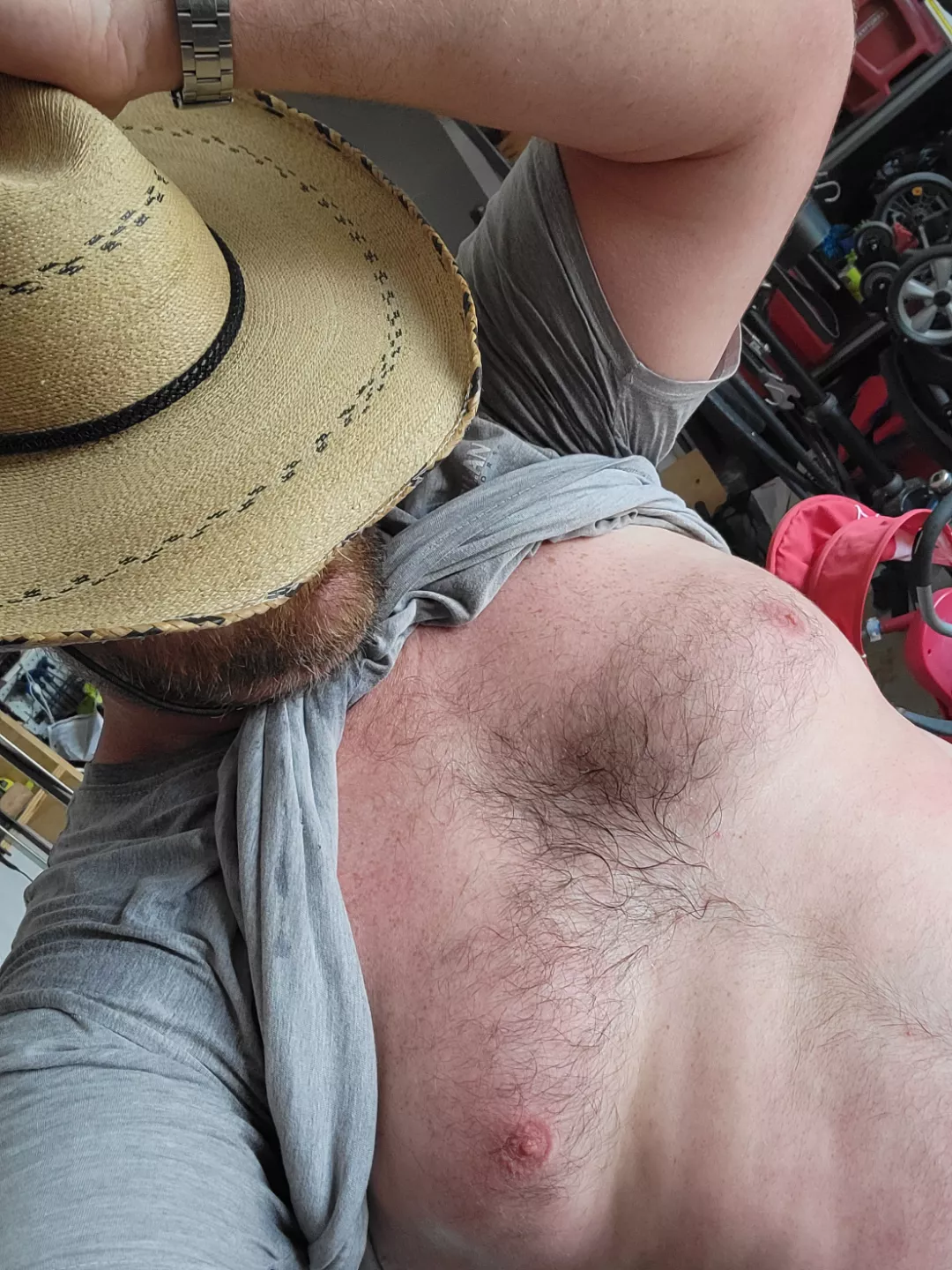 Howdy posted by LuckyEntertainer2186