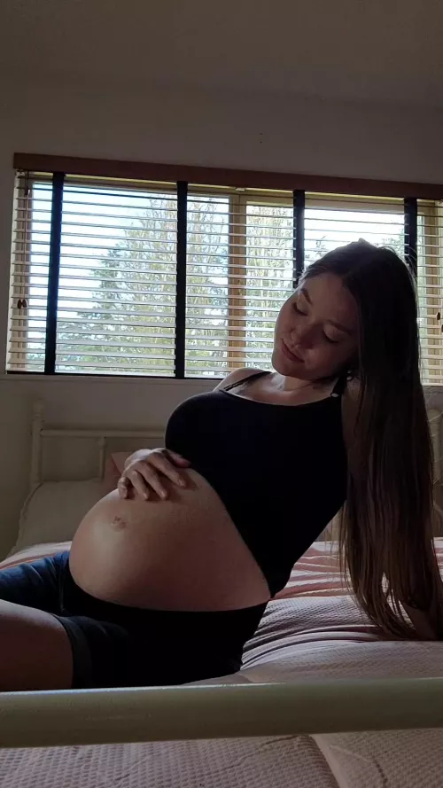 I love my pregnant belly  by jade_love_12345