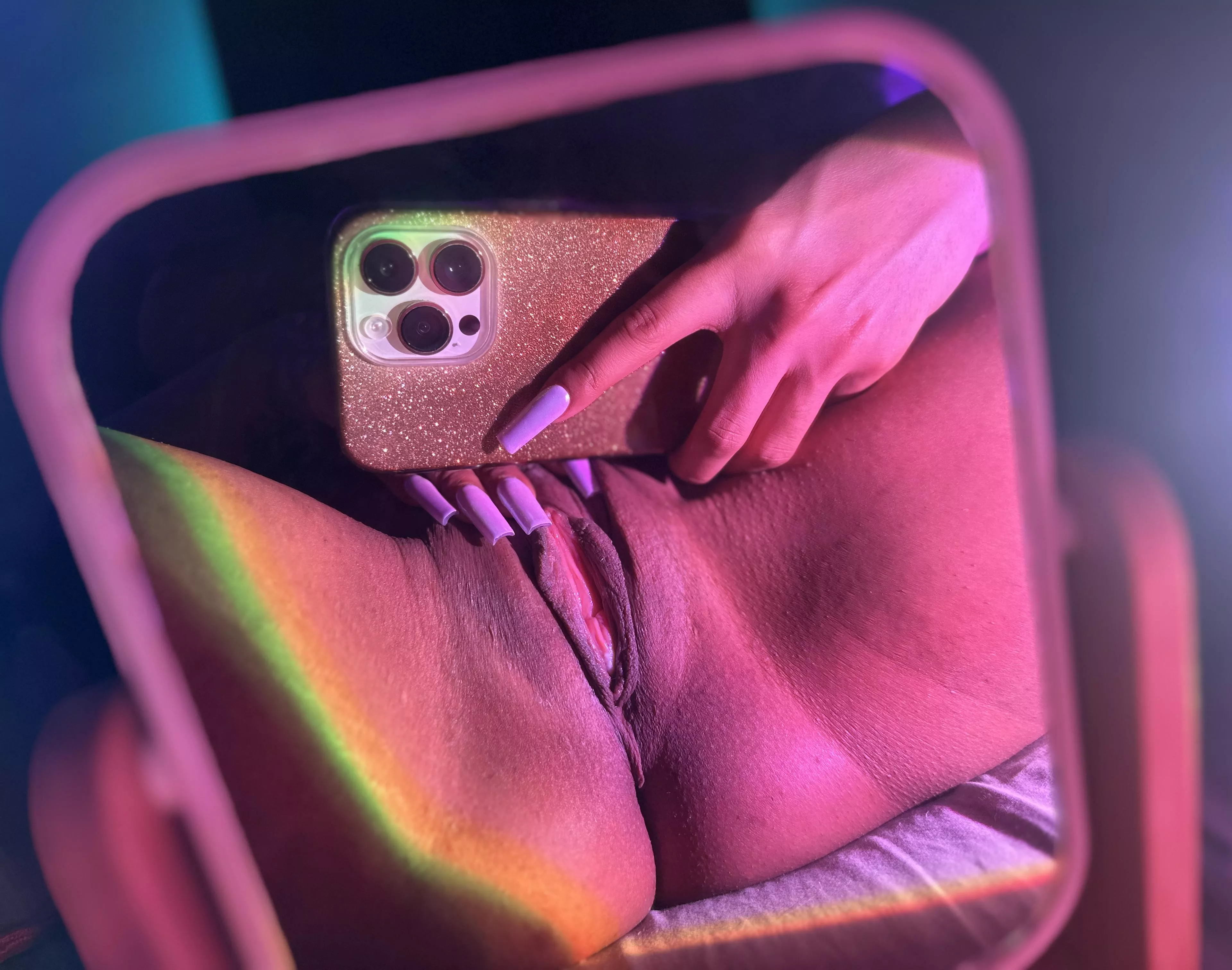 i wish your seed was dripping out of my fat pussy posted by mayaknix