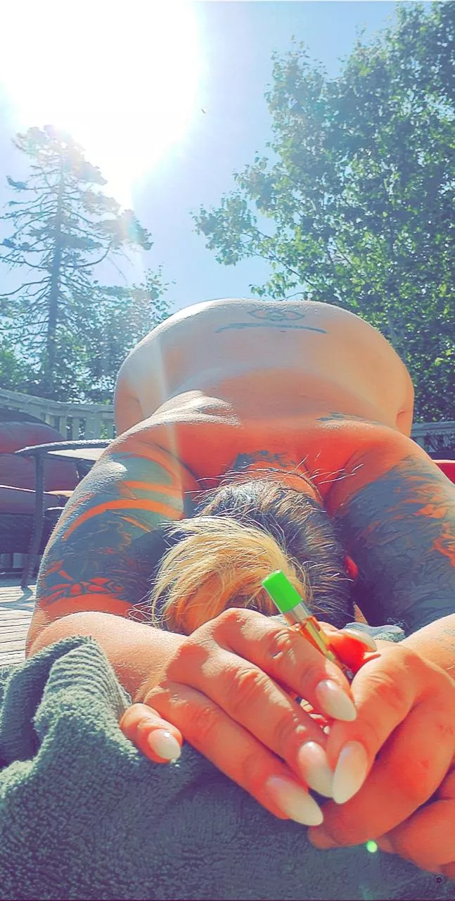 If the sun's out, my bums out! 🌞 Stretch me out, while I stretch. 🥵 posted by bombdotcom91