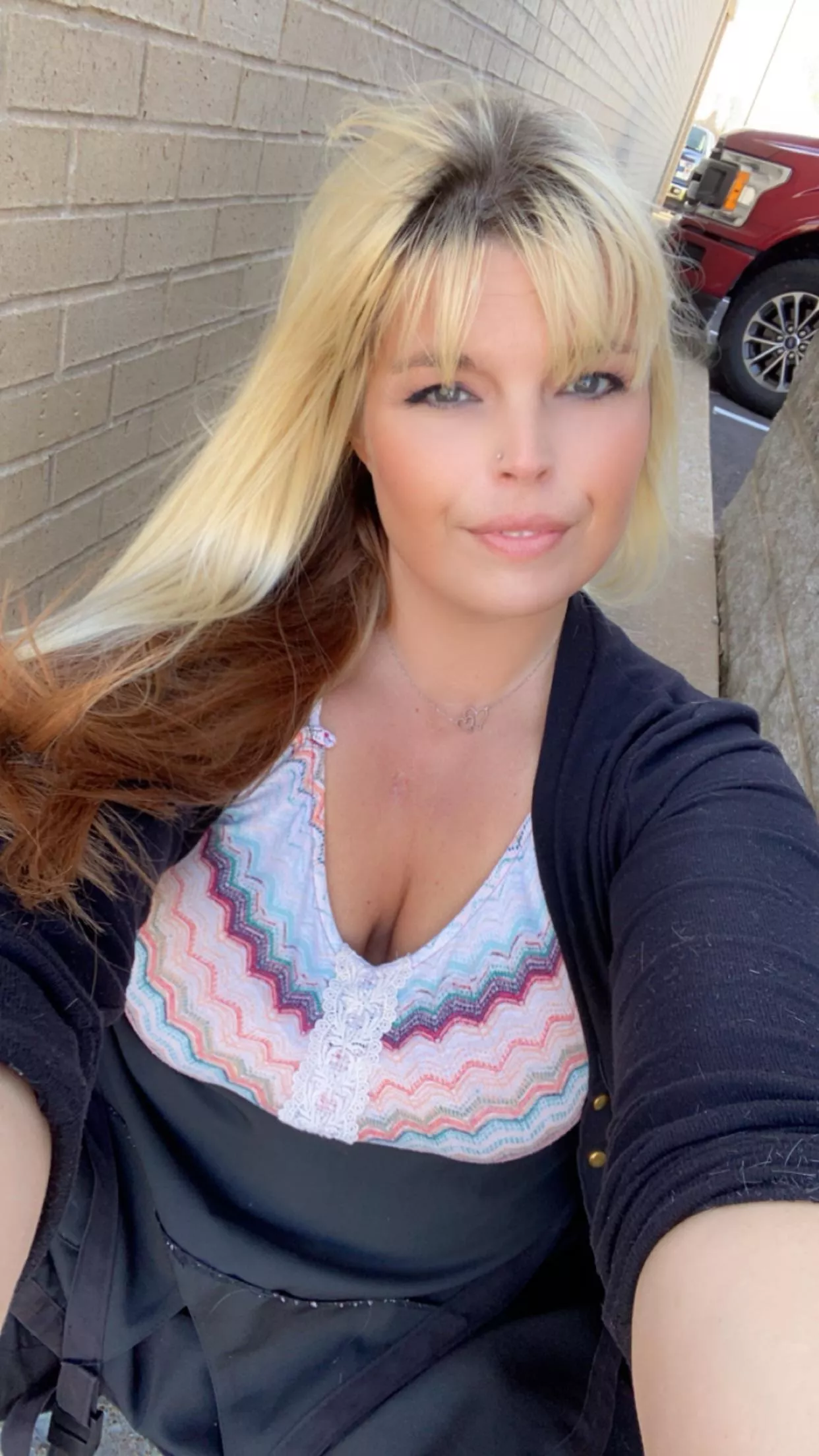 It’s such a beautiful day  posted by TheRoxxiRenay